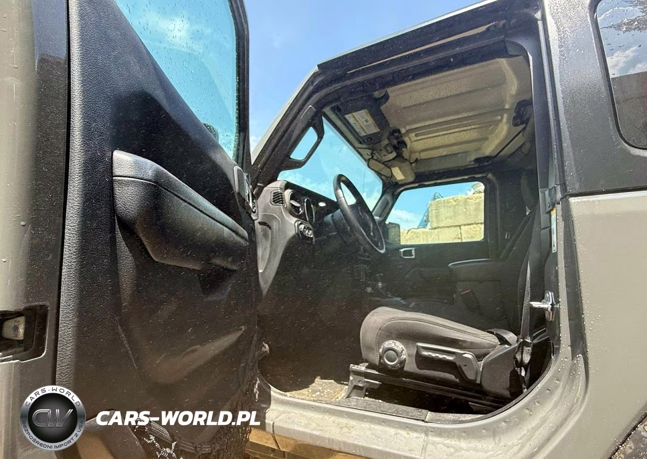 2018 Jeep Wrangler Sport VIN:1C4GJXAN7JW221947 - 6