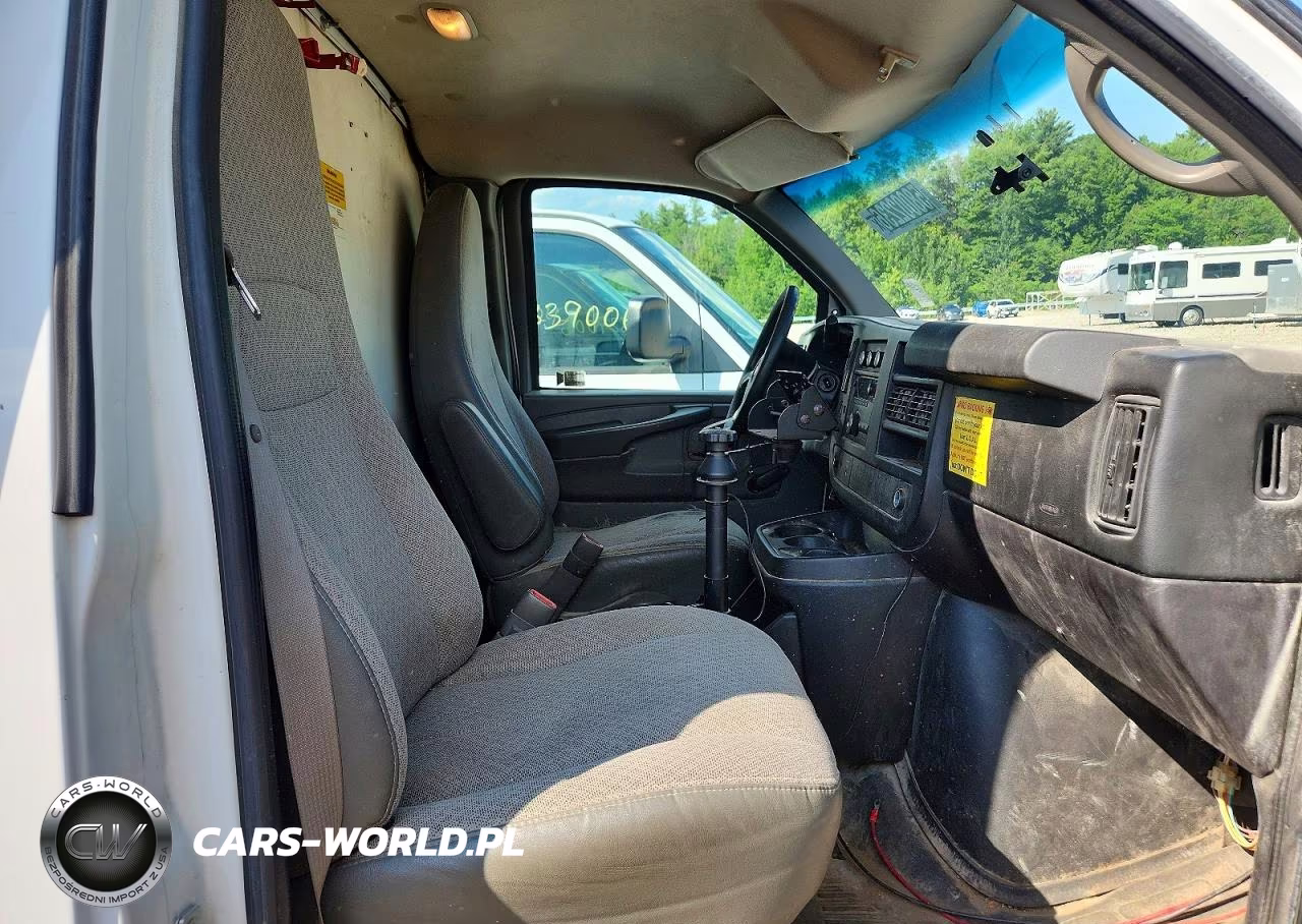 2012 Chevrolet Express Delivery Truck VIN:1GB0G2CG9C1127655 - 11