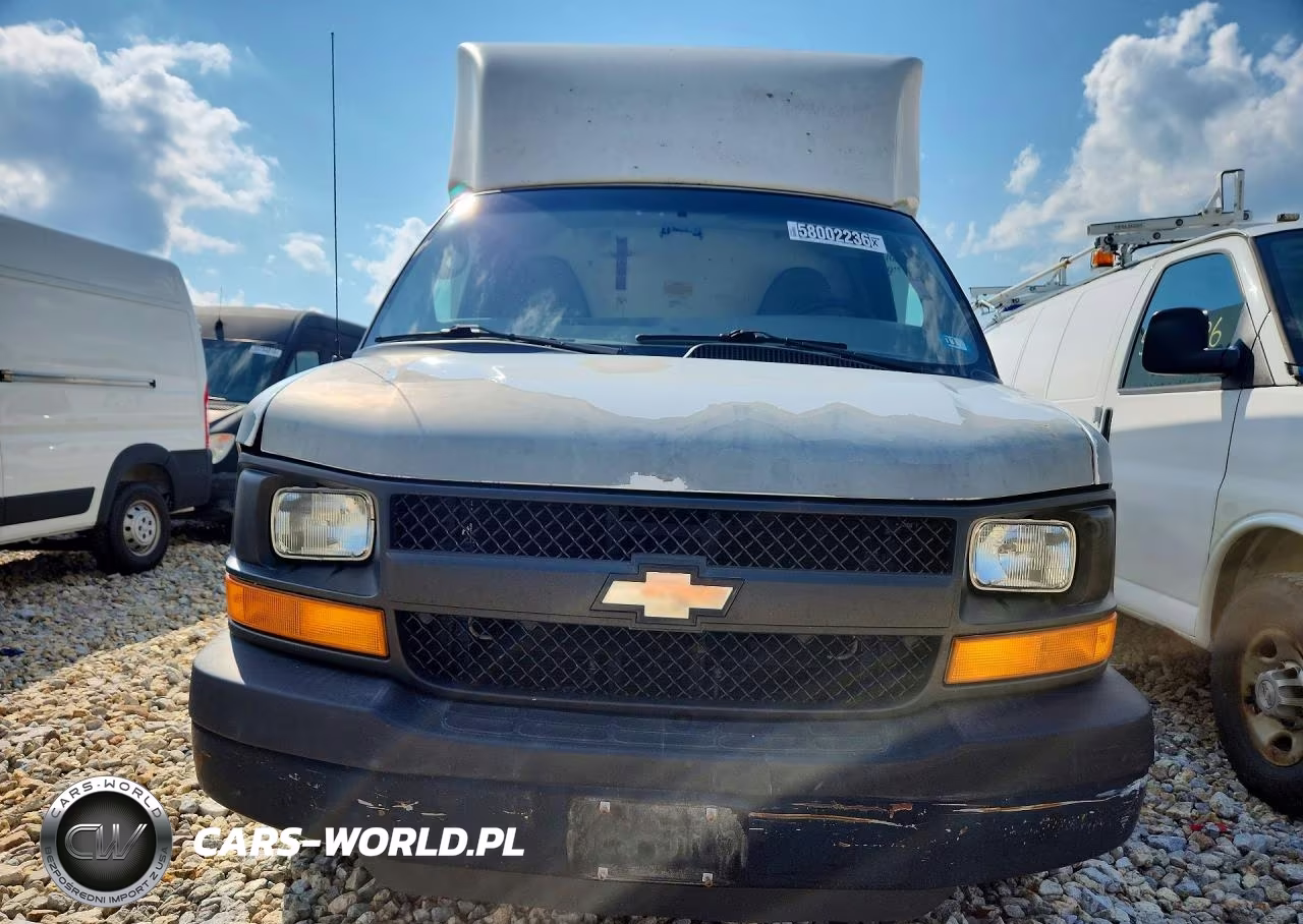 2012 Chevrolet Express Delivery Truck VIN:1GB0G2CG9C1127655 - 5