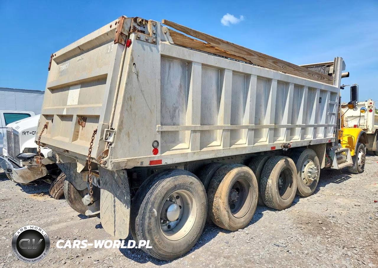 2010 Freightliner Fld120 Dump Truck VIN:1FVHALCK3ADAV2965 - 4