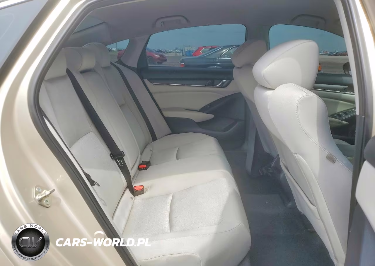 2018 Honda Accord Lx VIN:1HGCV1F16JA211172 - 10