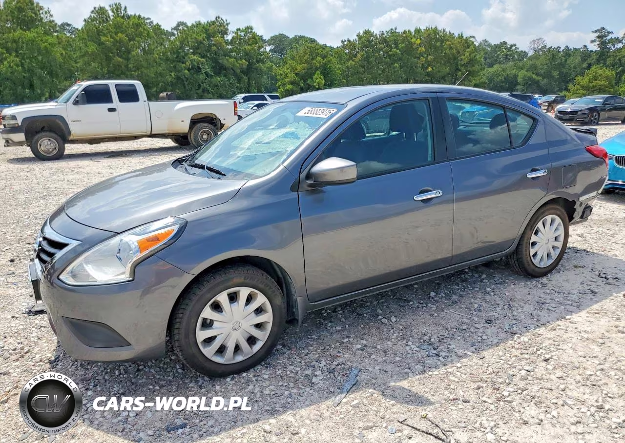 2018 Nissan Versa Sv