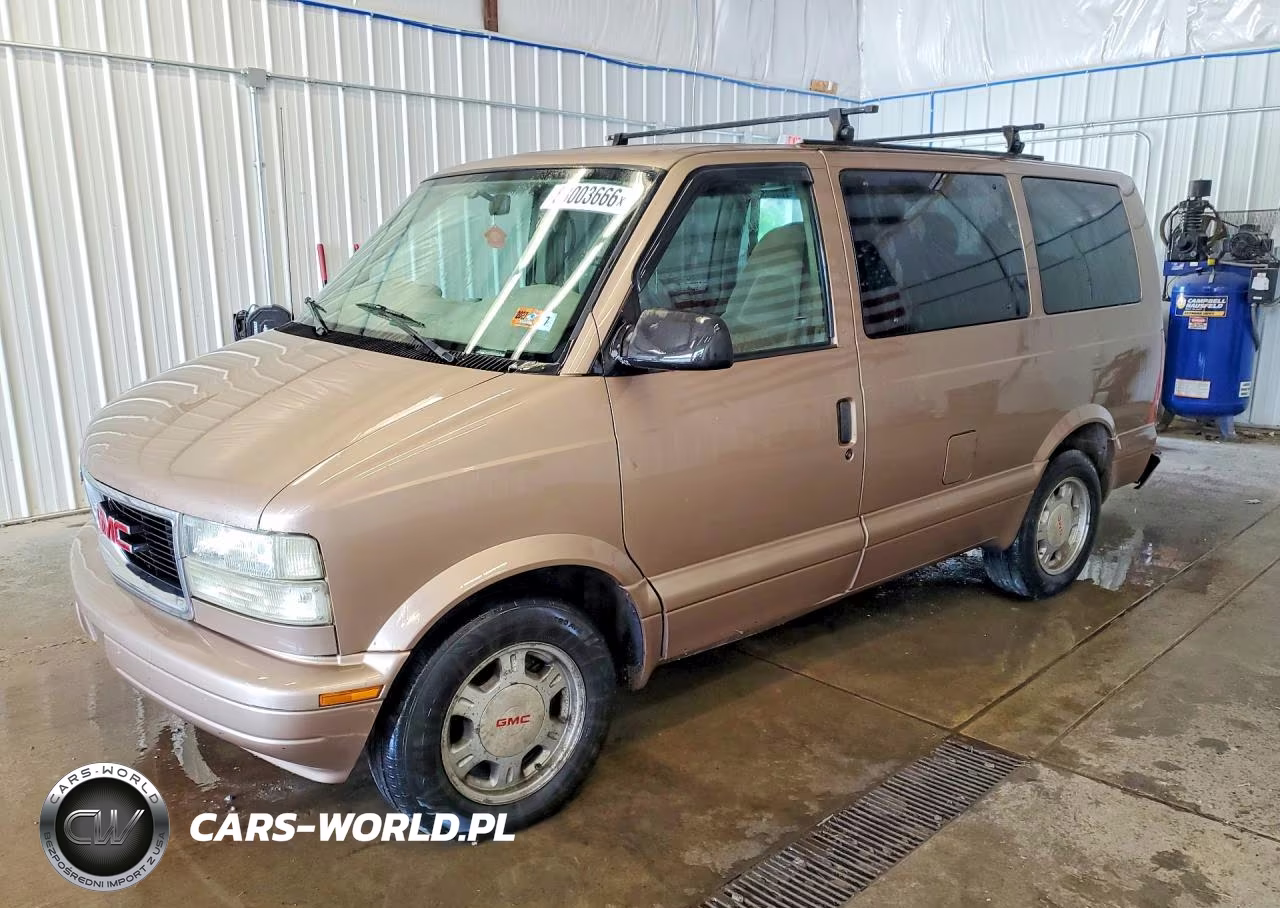 2004 GMC Safari Xt