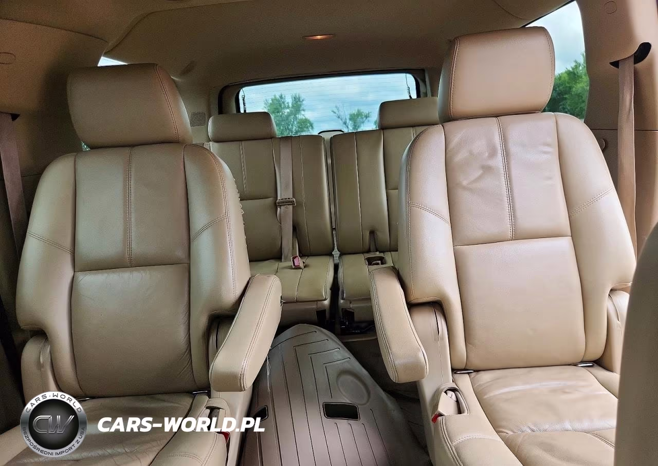 2011 Chevrolet Suburban K1500 Lt VIN:1GNSKJE3XBR268300 - 10