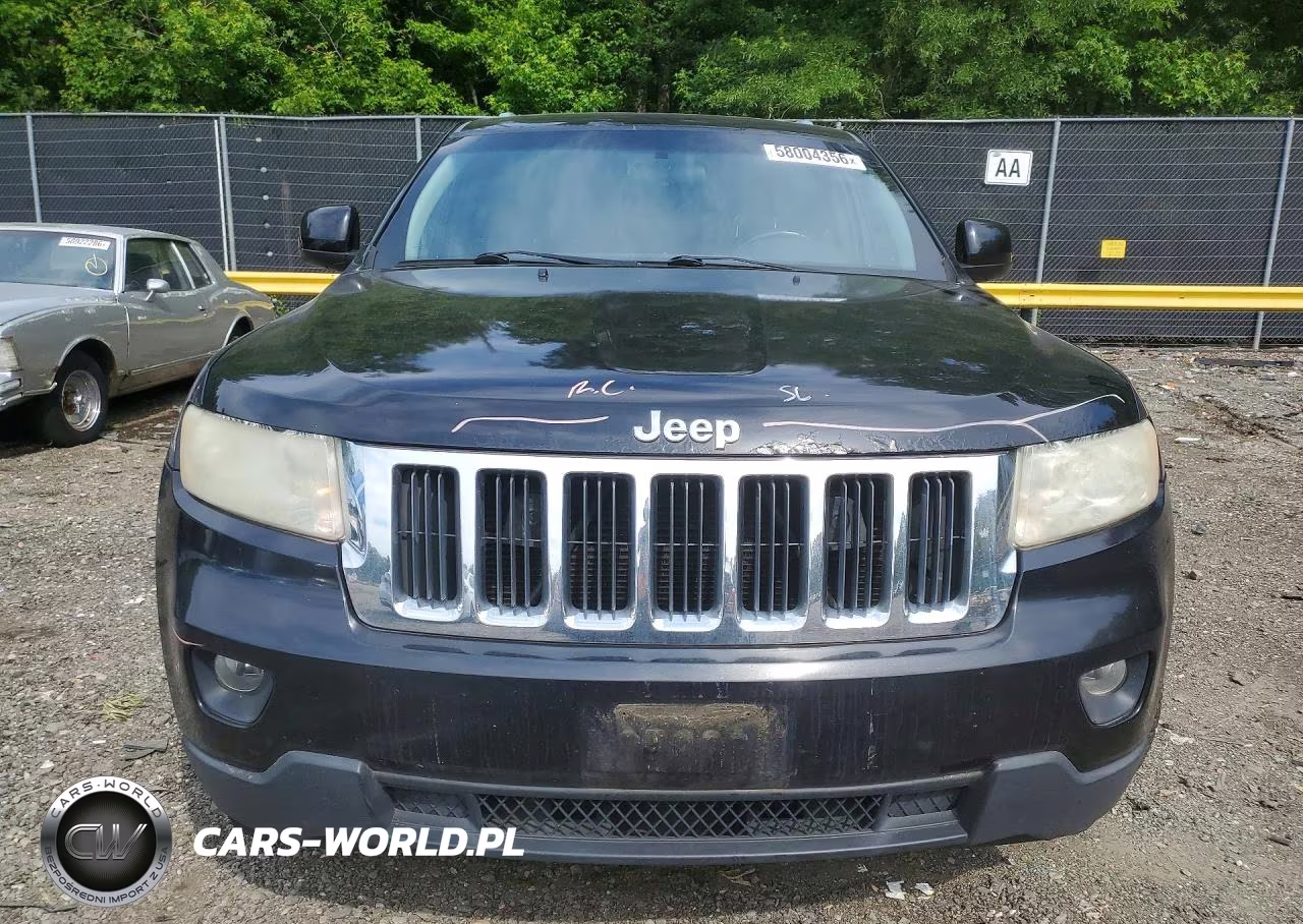 2011 Jeep Grand Cherokee Laredo VIN:1J4RR4GG0BC589957 - 5