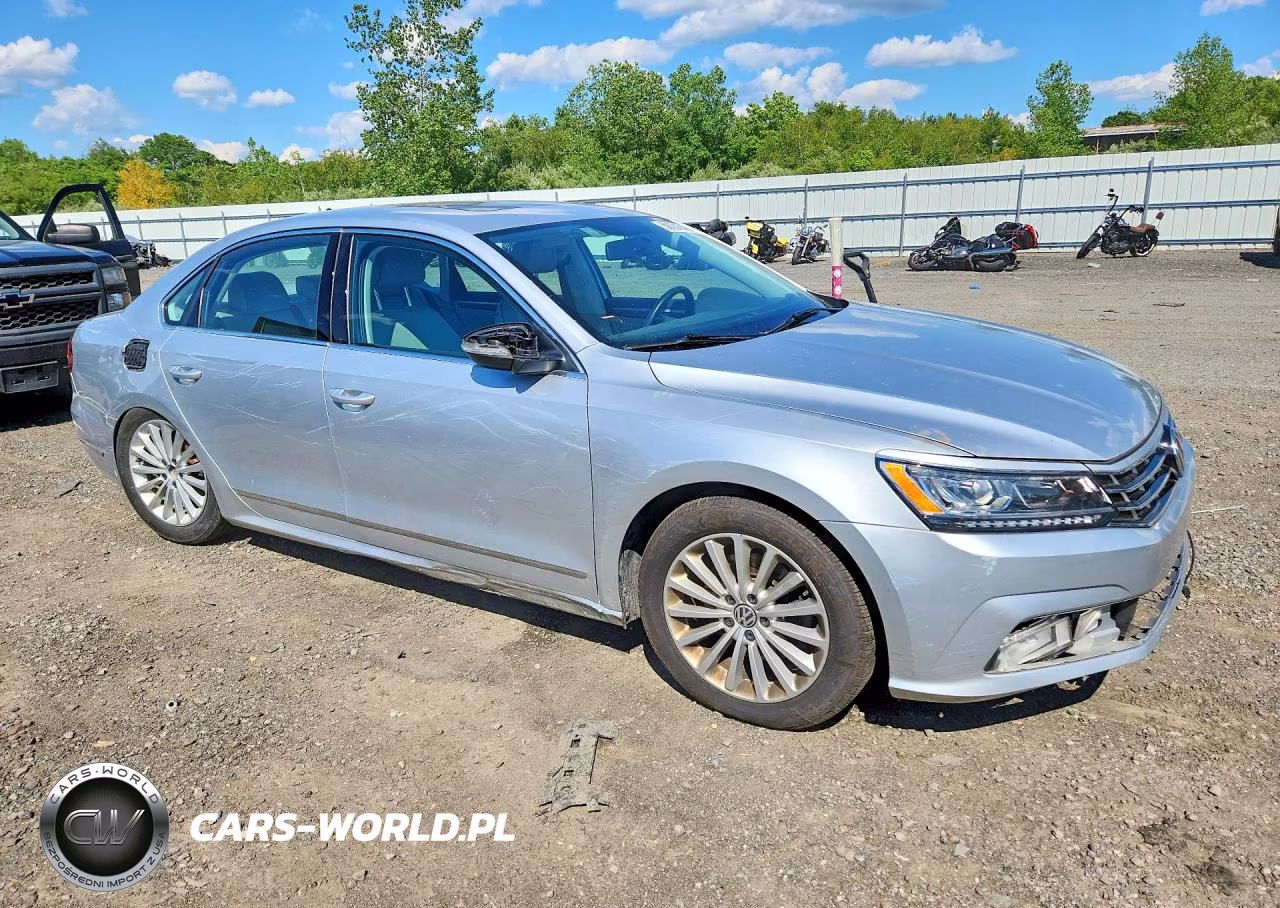 2017 Volkswagen Passat Se VIN:1VWBT7A37HC051066 - 4