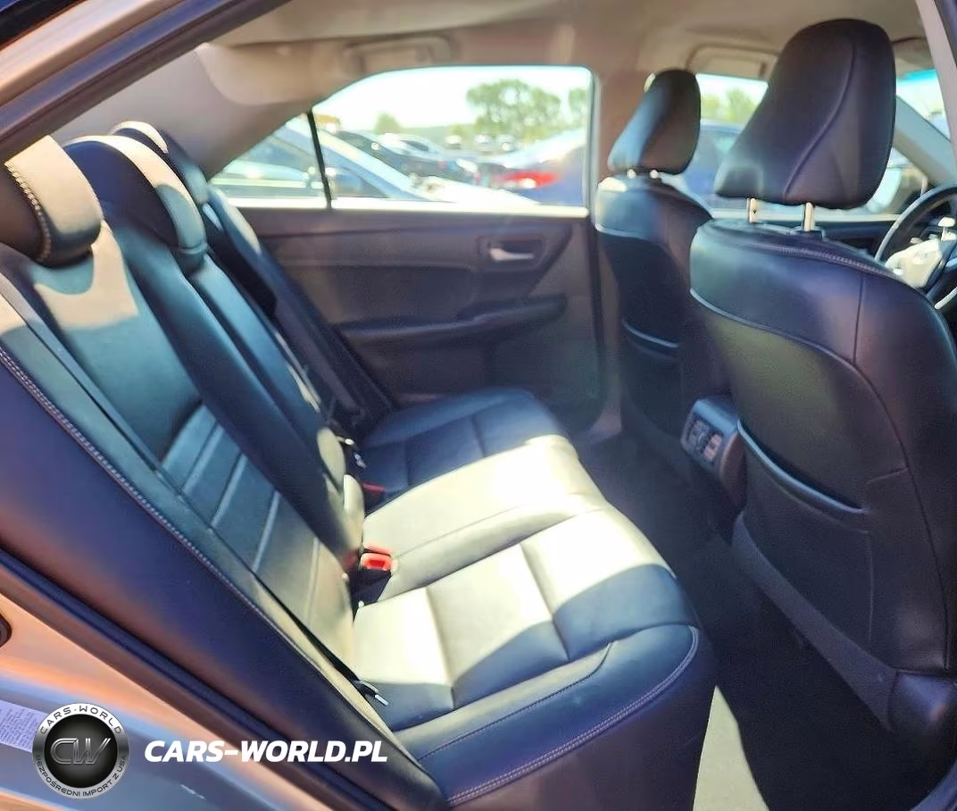 2017 Toyota Camry Xle VIN:4T1BF1FK0HU713633 - 10