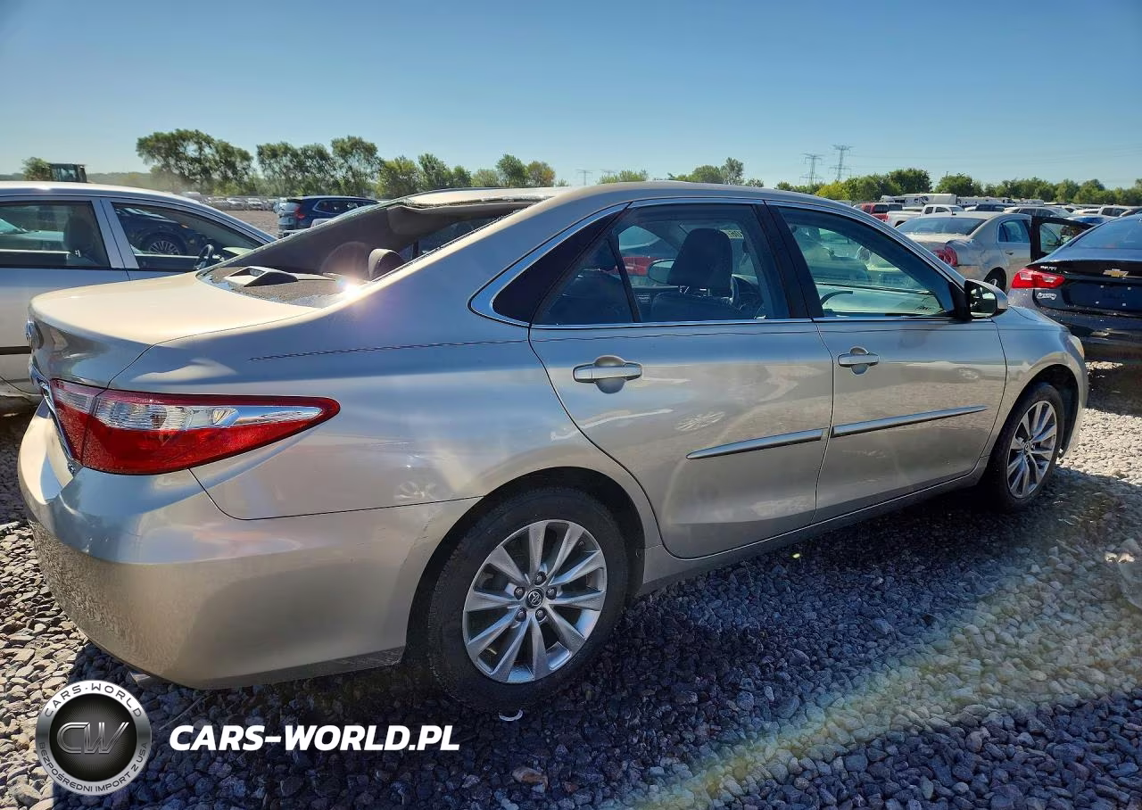 2017 Toyota Camry Xle VIN:4T1BF1FK0HU713633 - 3