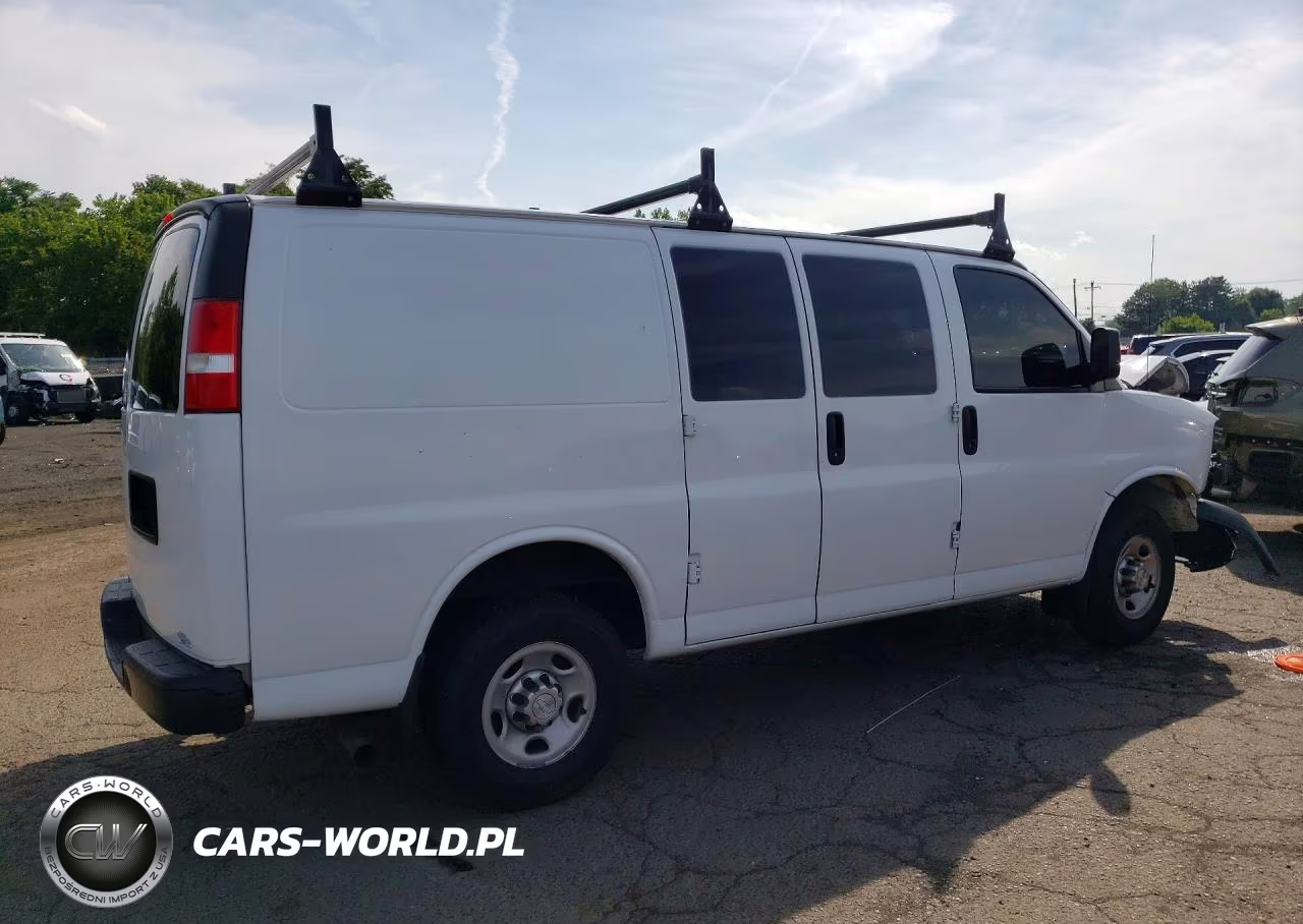 2017 Chevrolet Express G2500 VIN:1GCWGAFF0H1127991 - 3