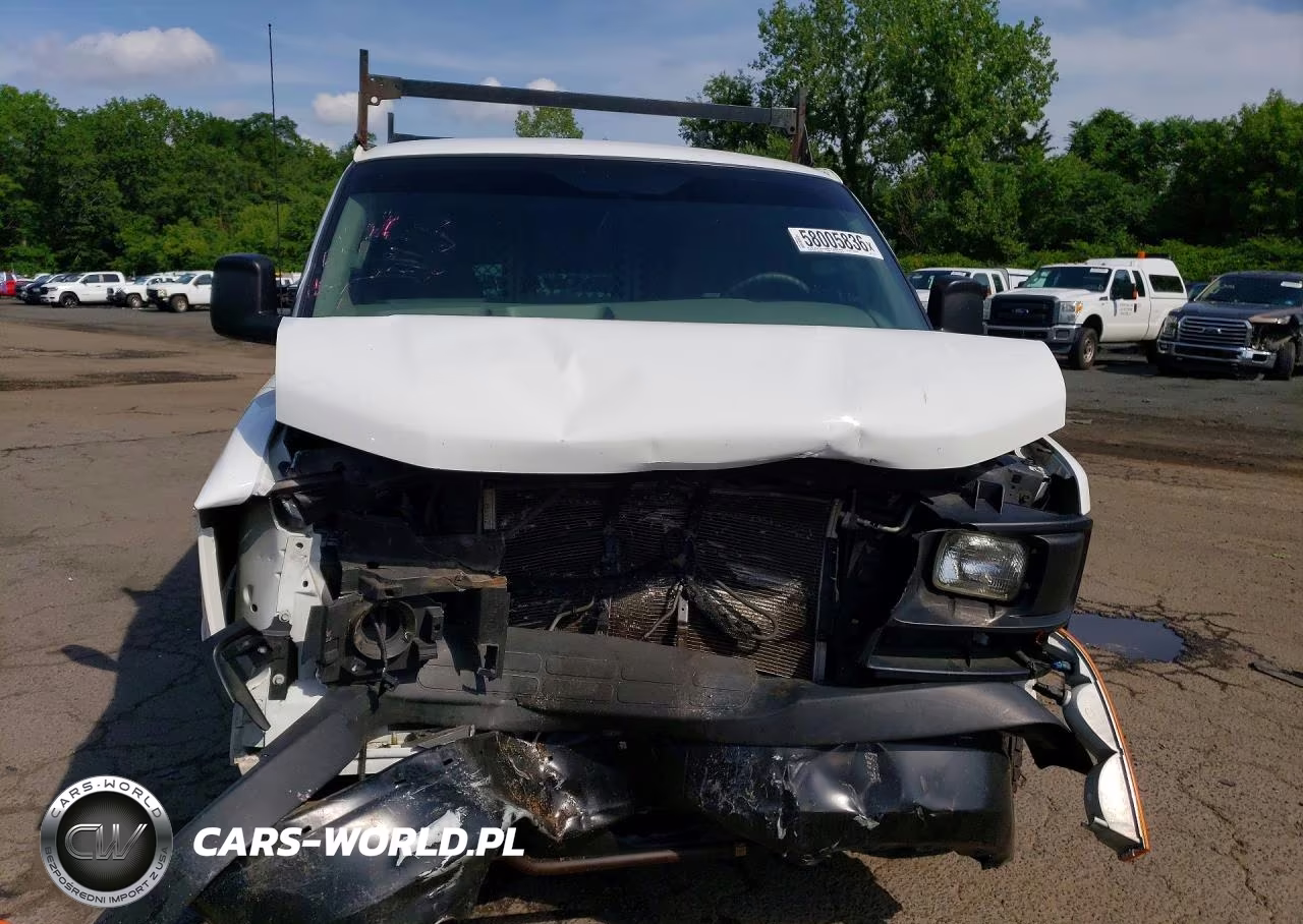 2017 Chevrolet Express G2500 VIN:1GCWGAFF0H1127991 - 5