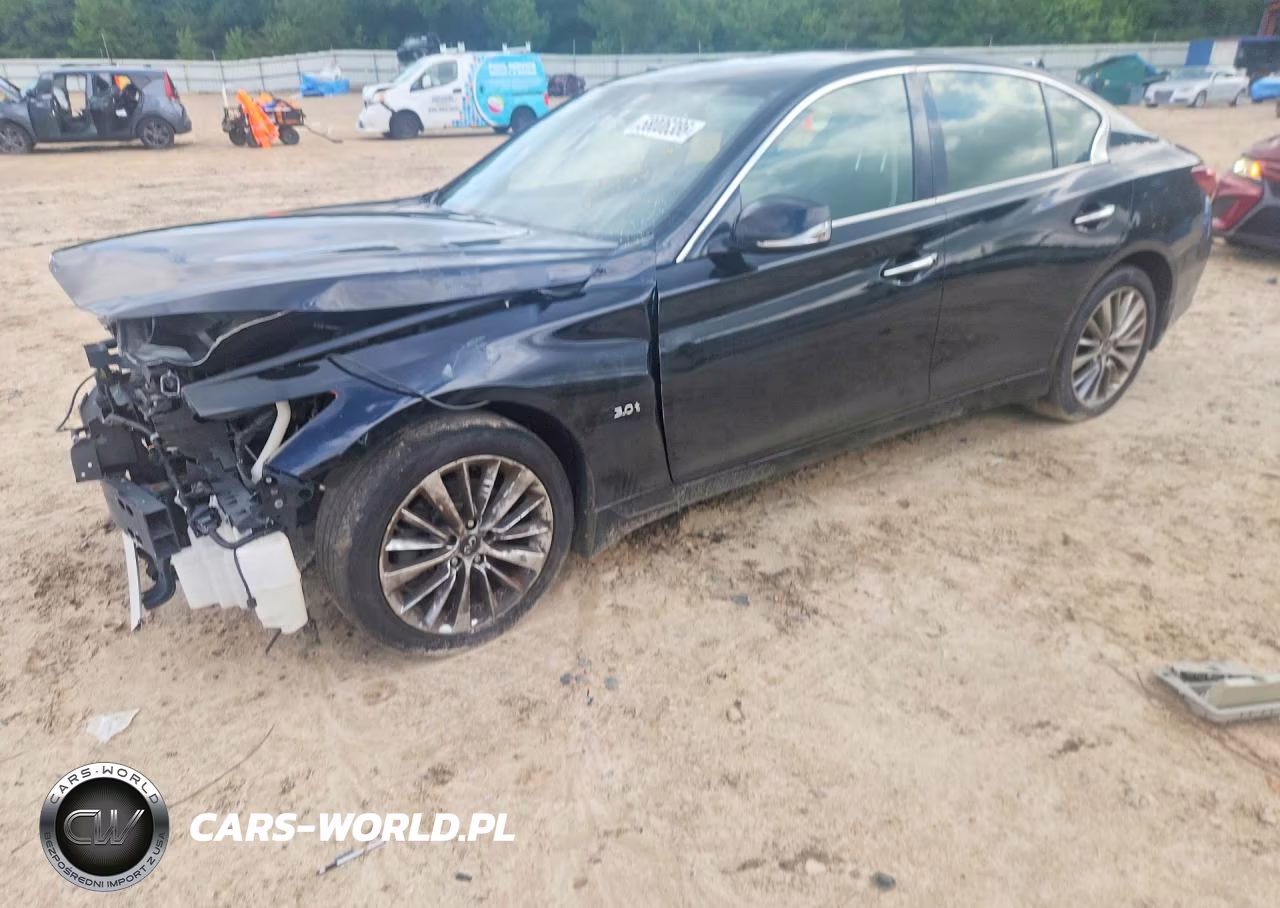 2018 Infiniti Q50 Luxe – zdjęcie 1 z 12