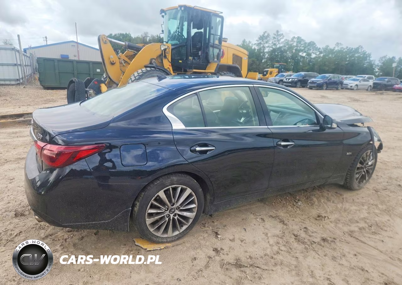 2018 Infiniti Q50 Luxe VIN:JN1EV7AR9JM443838 - 3