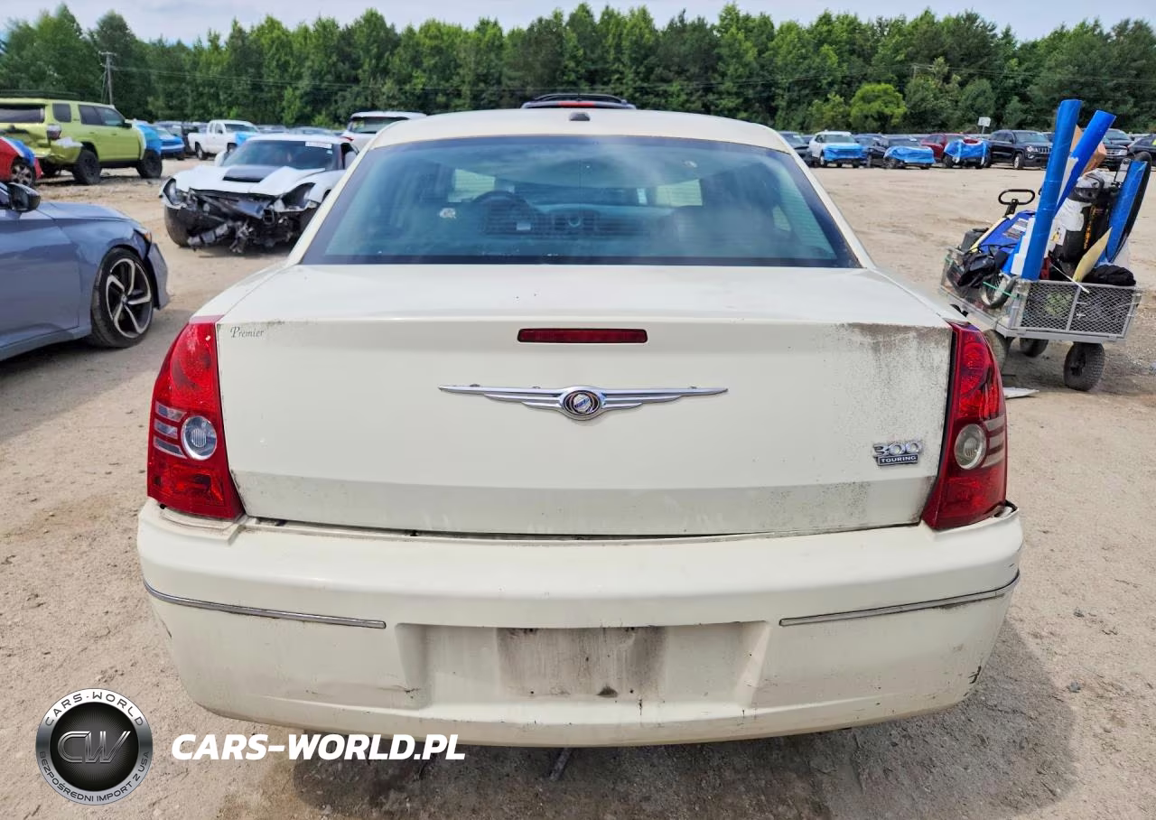 2010 Chrysler 300 Touring VIN:2C3CA5CV9AH164833 - 6