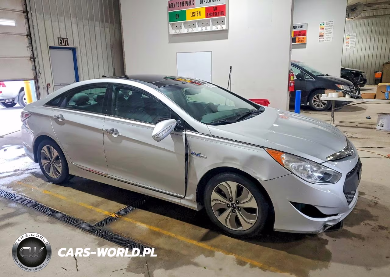 2014 Hyundai Sonata Hybrid VIN:KMHEC4A44EA116398 - 4