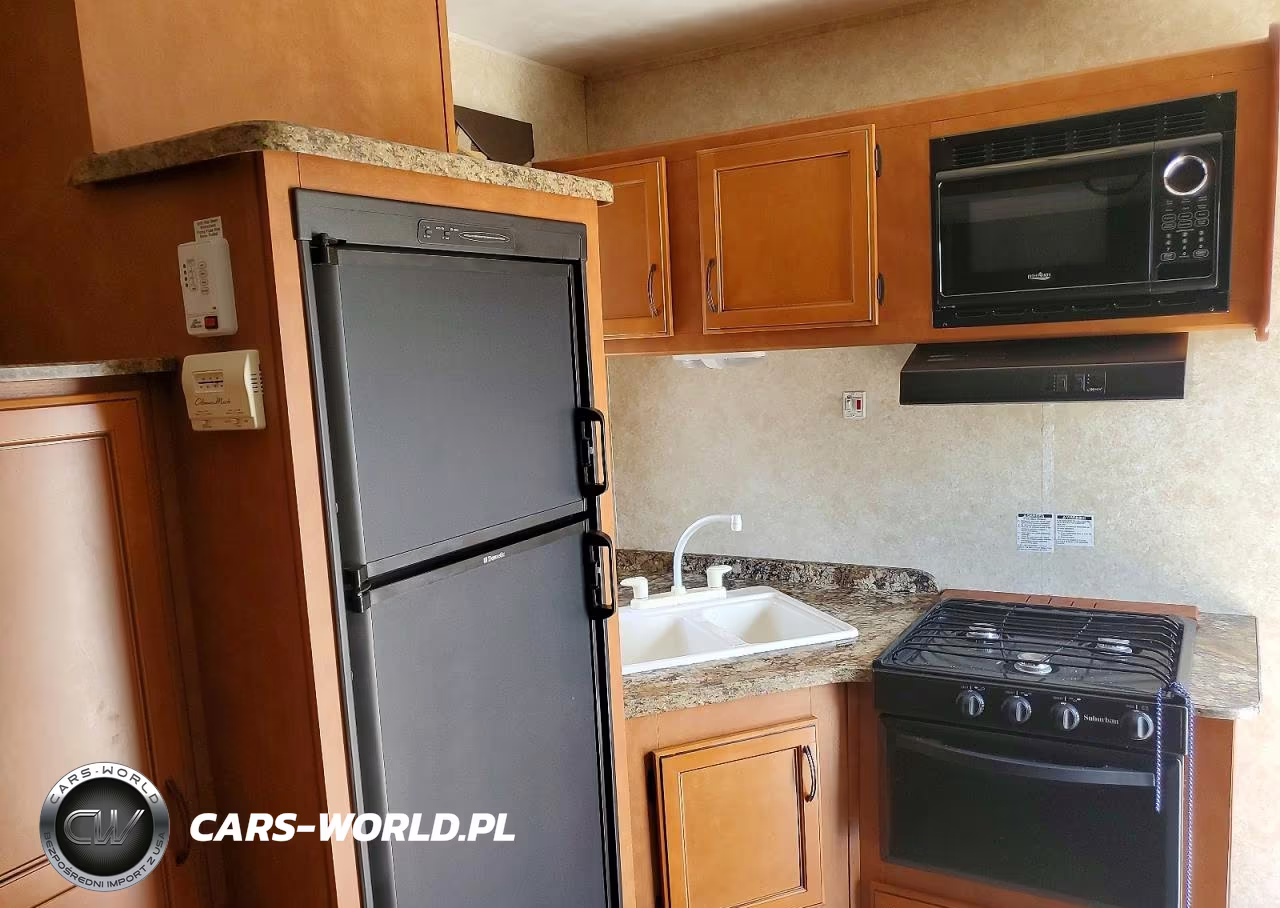 2014 Gulf Stream Track & Trail Camper VIN:1NL1GTL24E1112858 - 6