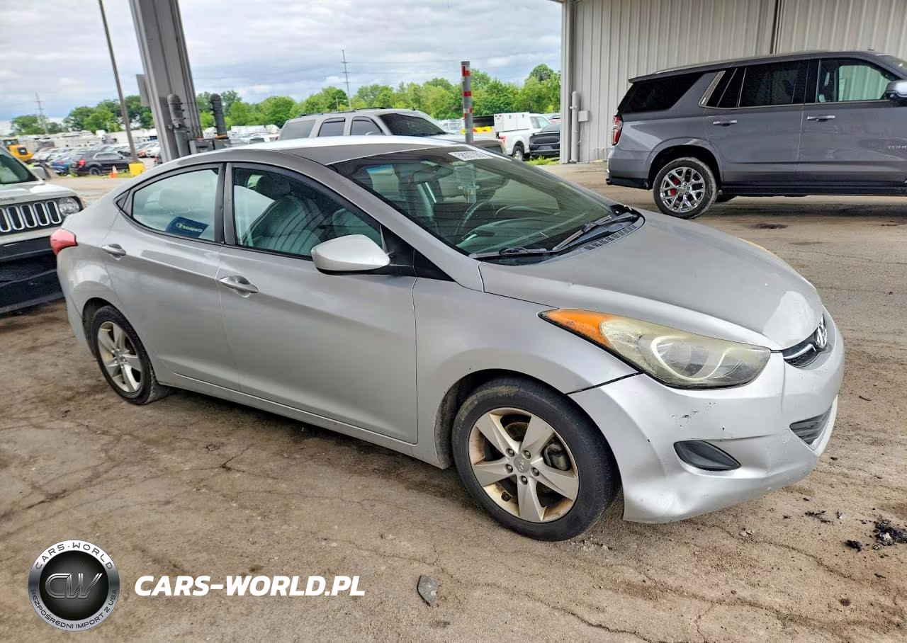 2013 Hyundai Elantra Gls VIN:5NPDH4AE0DH377206 - 4