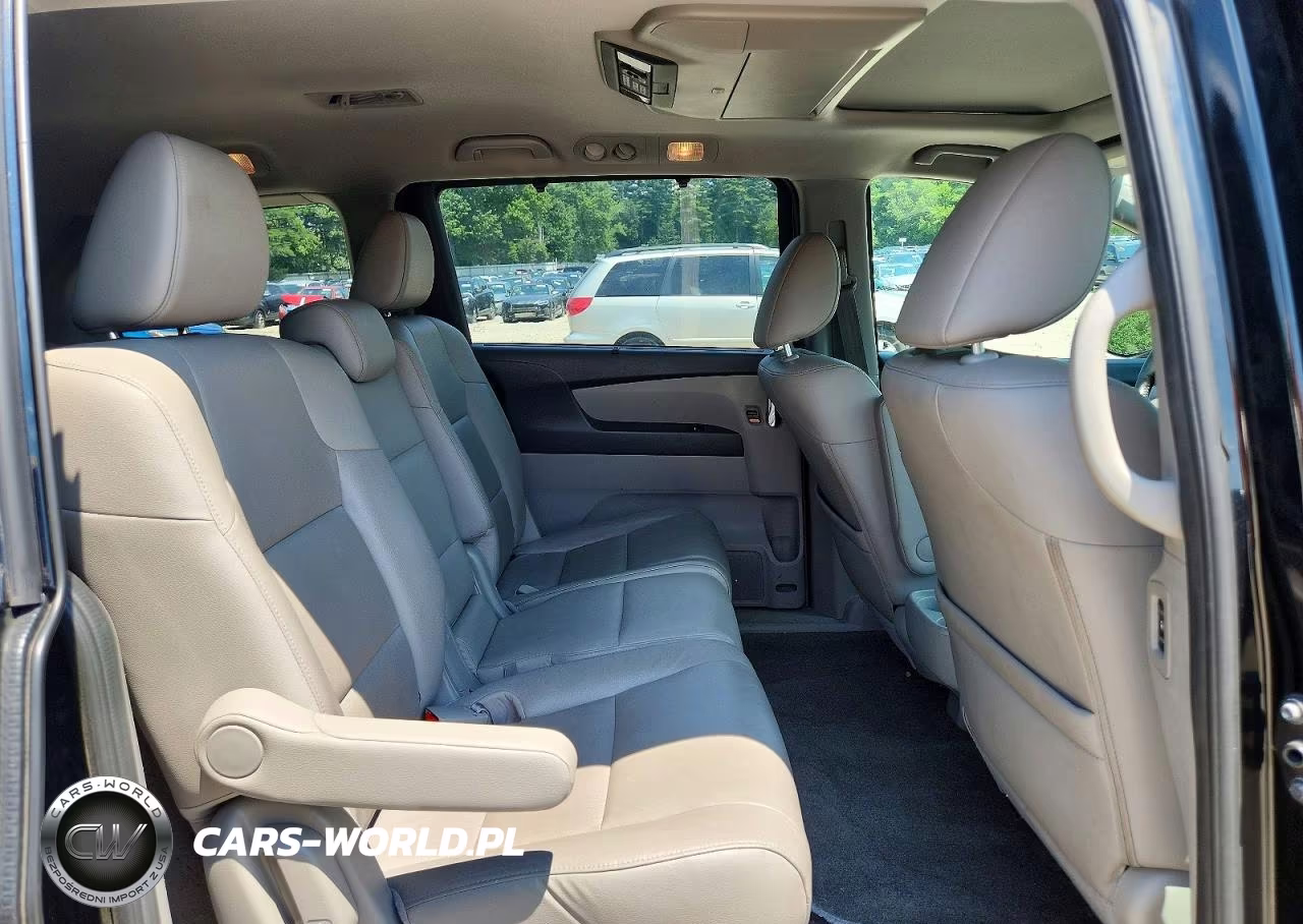 2014 Honda Odyssey Touring VIN:5FNRL5H93EB028656 - 11