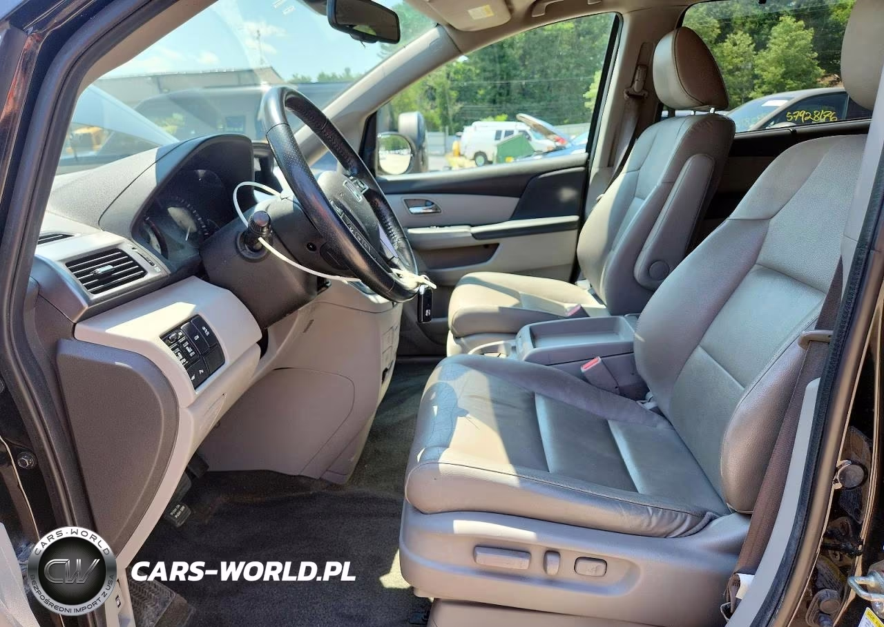2014 Honda Odyssey Touring VIN:5FNRL5H93EB028656 - 7