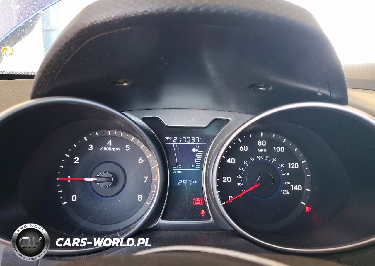 2012 Hyundai Veloster Base VIN:KMHTC6AD8CU082559 - 9