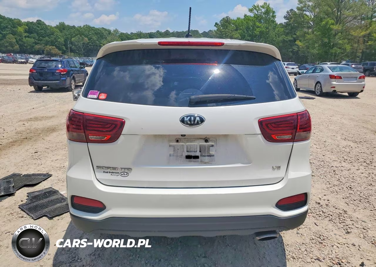 2020 Kia Sorento S VIN:5XYPG4A51LG690562 - 6