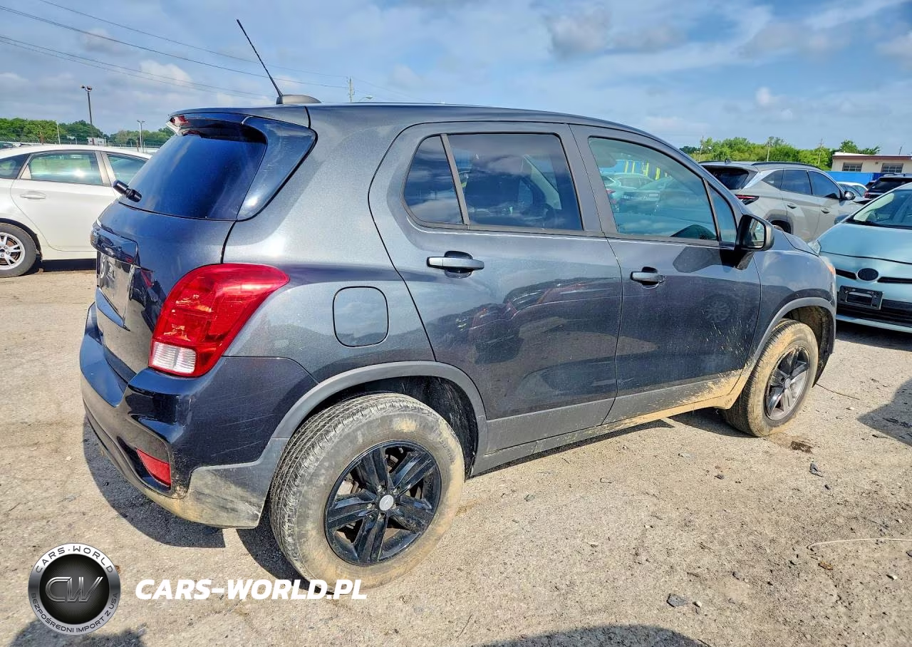 2019 Chevrolet Trax Ls VIN:3GNCJNSB8KL190794 - 3