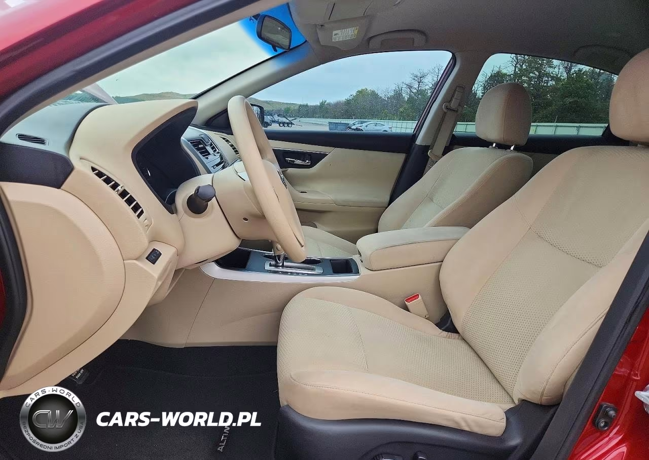 2015 Nissan Altima 2.5 S VIN:1N4AL3AP0FN330439 - 7