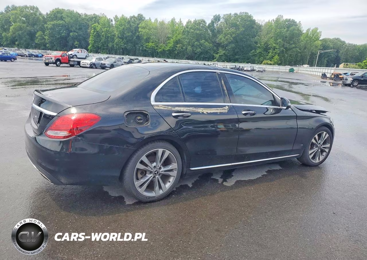 2017 Mercedes-Benz C 300 VIN:55SWF4JB4HU222472 - 3