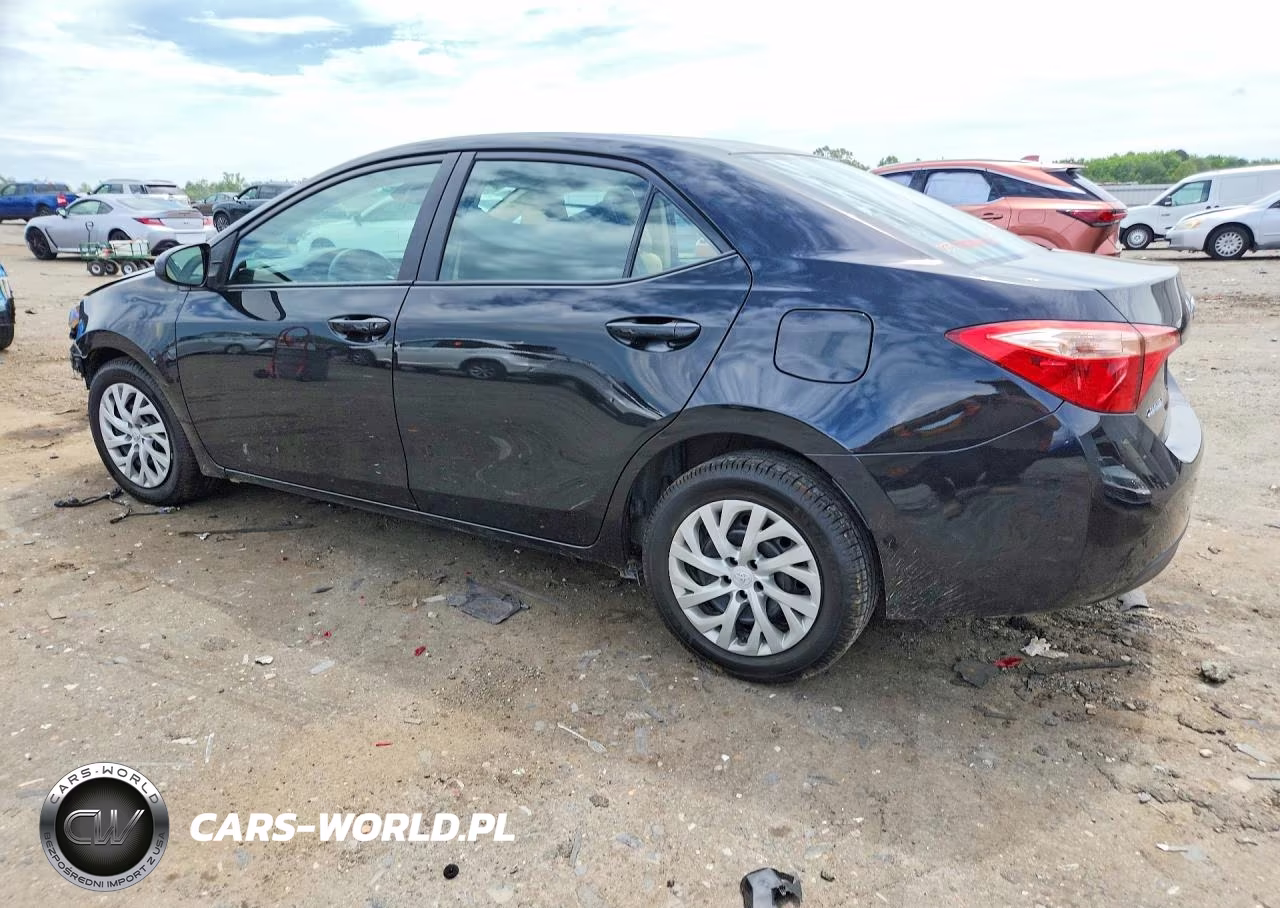 2018 Toyota Corolla Le VIN:2T1BURHE7JC040181 - 2