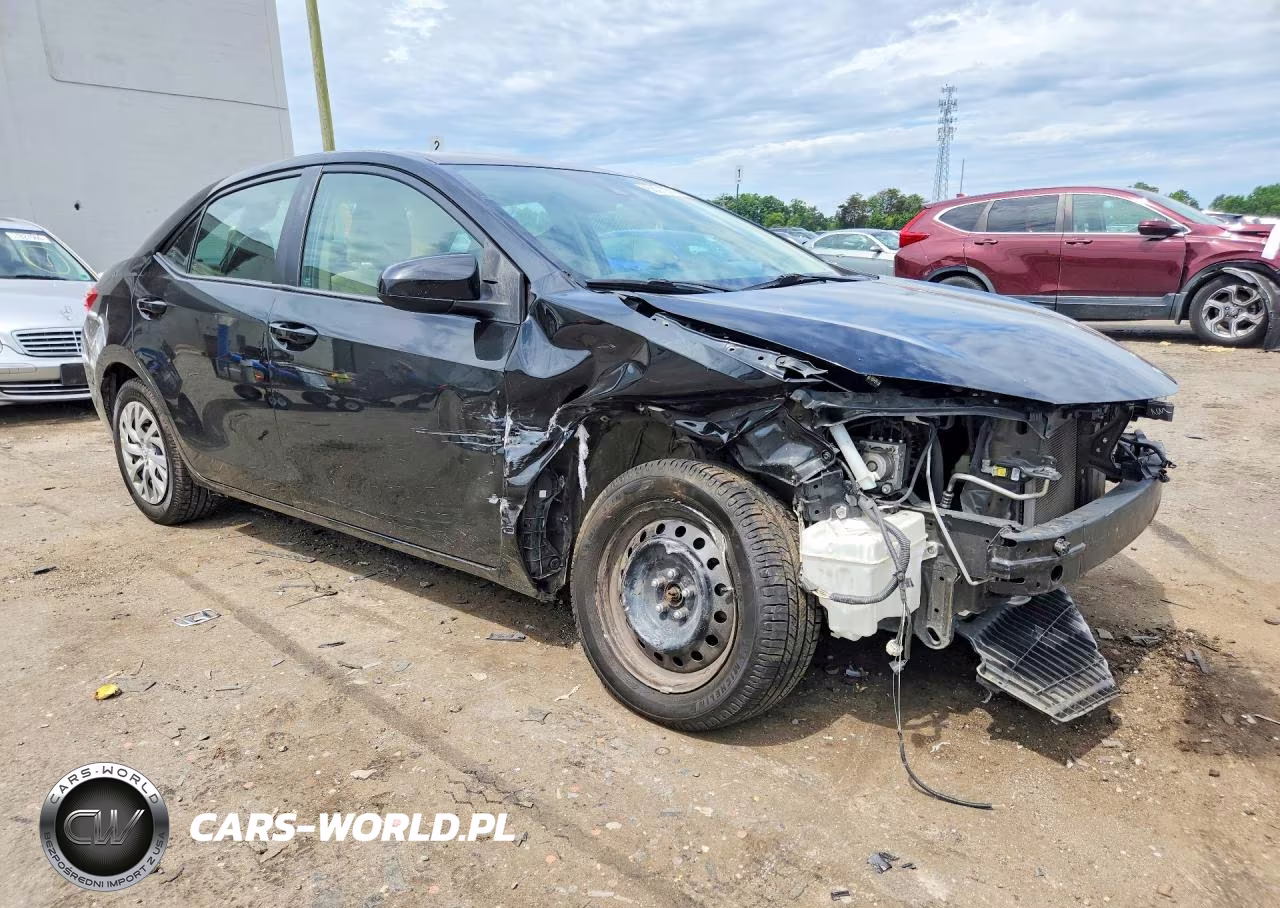 2018 Toyota Corolla Le VIN:2T1BURHE7JC040181 - 4