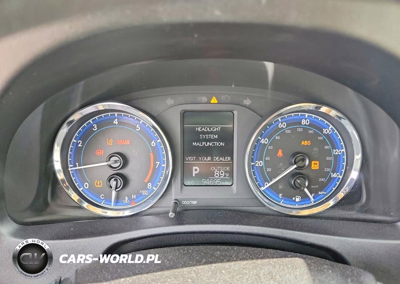 2018 Toyota Corolla Le VIN:2T1BURHE7JC040181 - 9