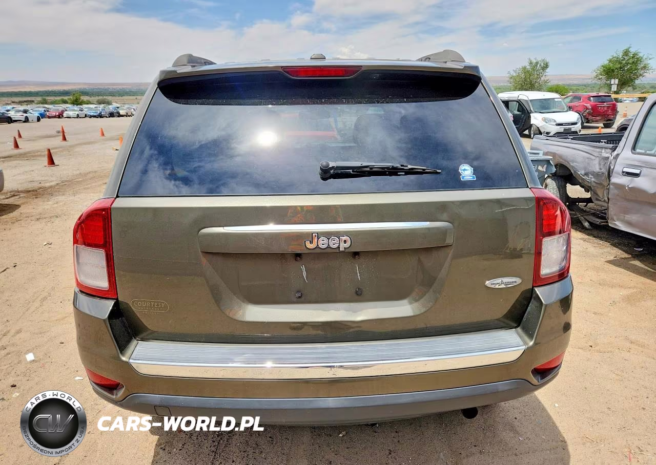 2015 Jeep Compass Latitude VIN:1C4NJCEA1FD191547 - 6