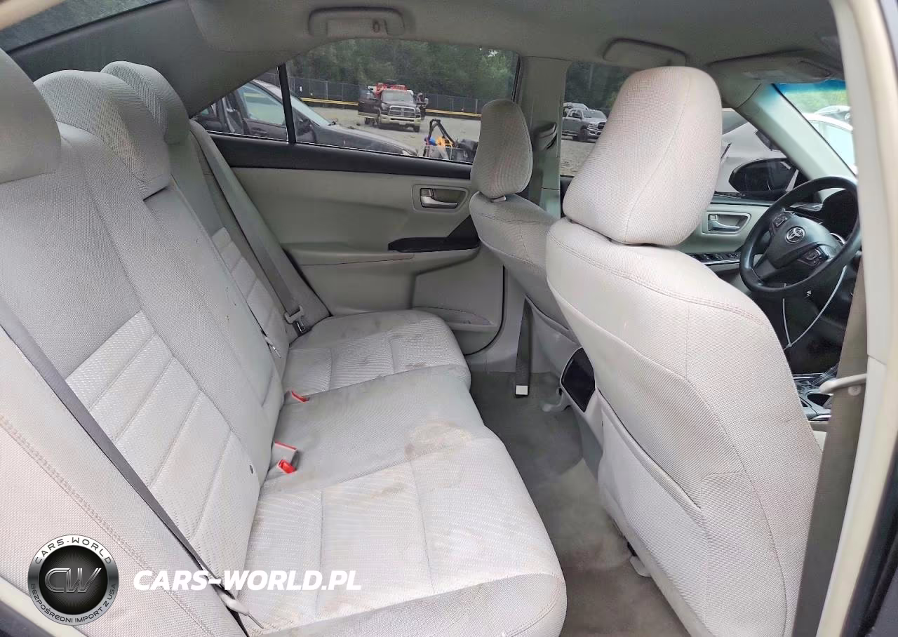 2016 Toyota Camry Le VIN:4T4BF1FK4GR536802 - 10