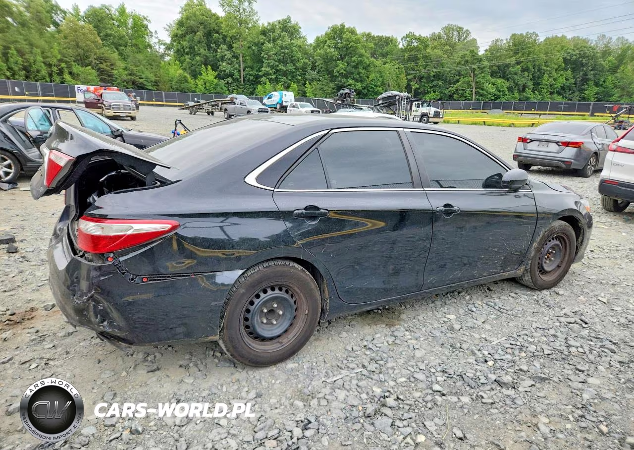 2016 Toyota Camry Le VIN:4T4BF1FK4GR536802 - 3