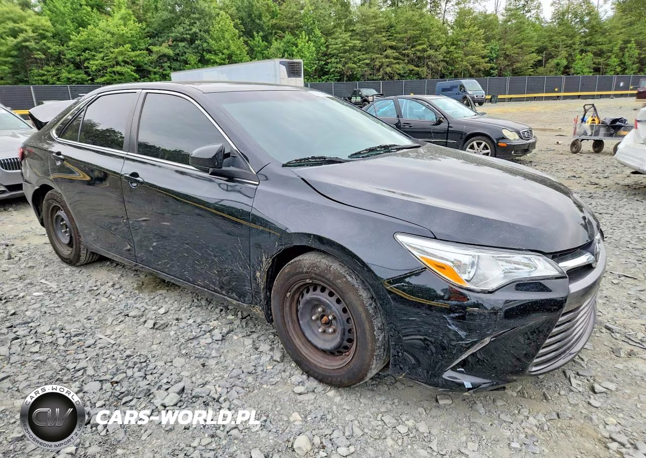2016 Toyota Camry Le VIN:4T4BF1FK4GR536802 - 4