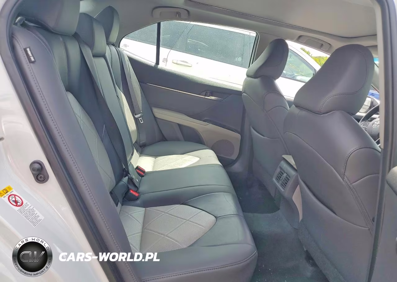 2018 Toyota Camry Xle VIN:4T1B11HK7JU074586 - 10