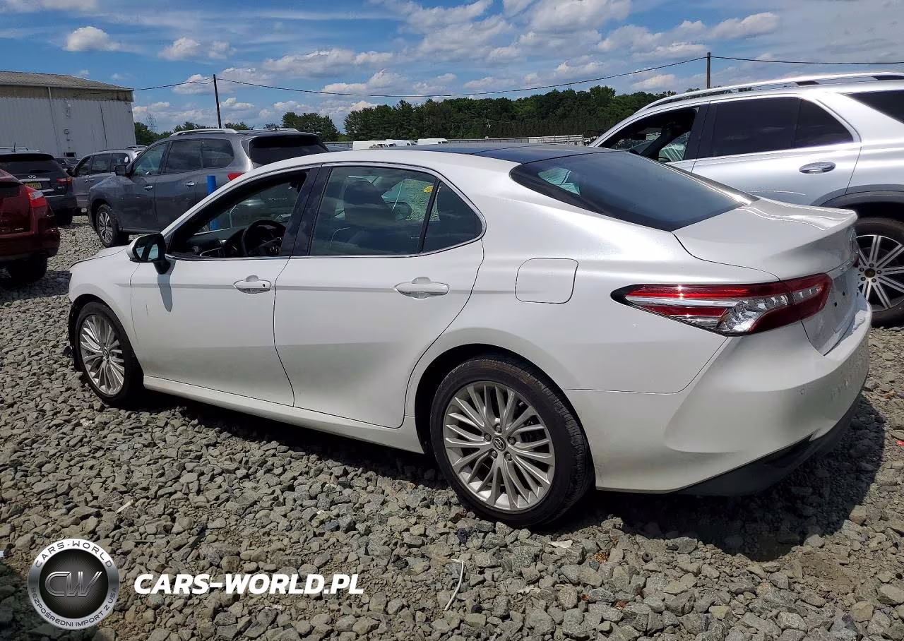 2018 Toyota Camry Xle VIN:4T1B11HK7JU074586 - 2