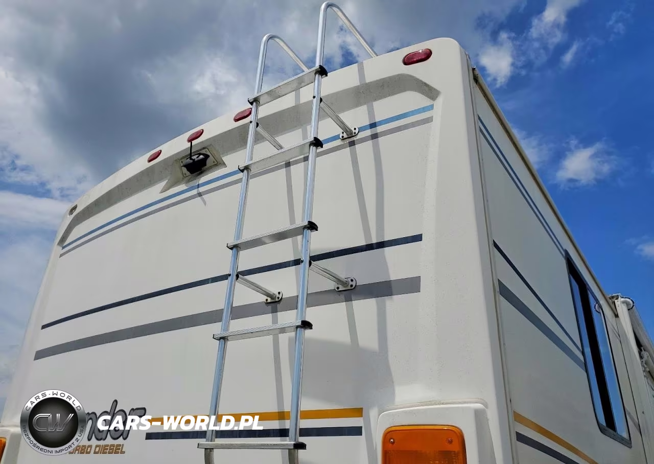 2004 Freightliner Chassis Xc Rv VIN:4UZAAHBV44CM58620 - 9
