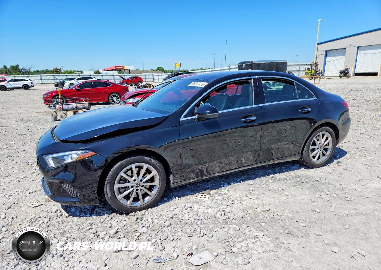 2019 Mercedes-Benz A 220 4Matic – zdjęcie 1 z 12