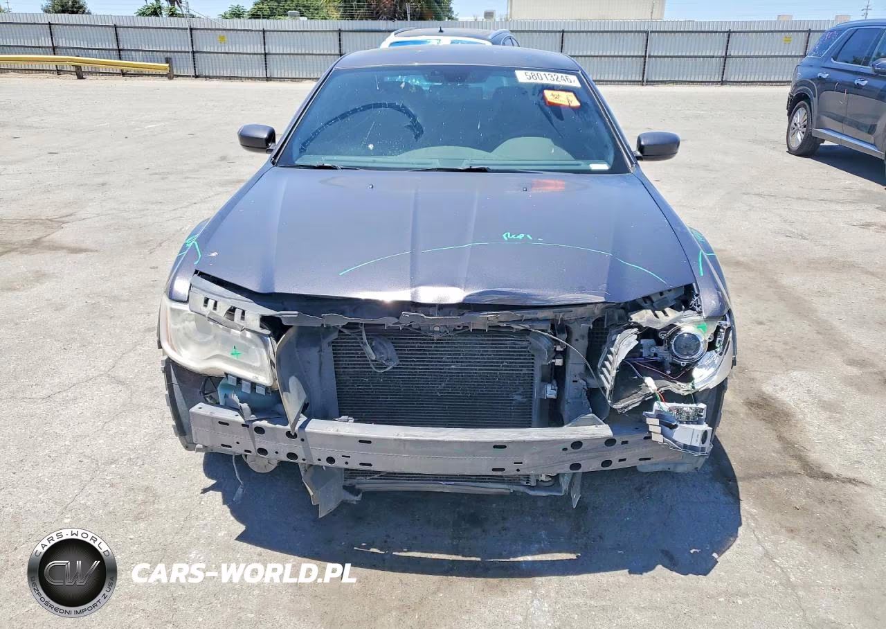 2014 Chrysler 300 VIN:2C3CCAAG3EH159818 - 5