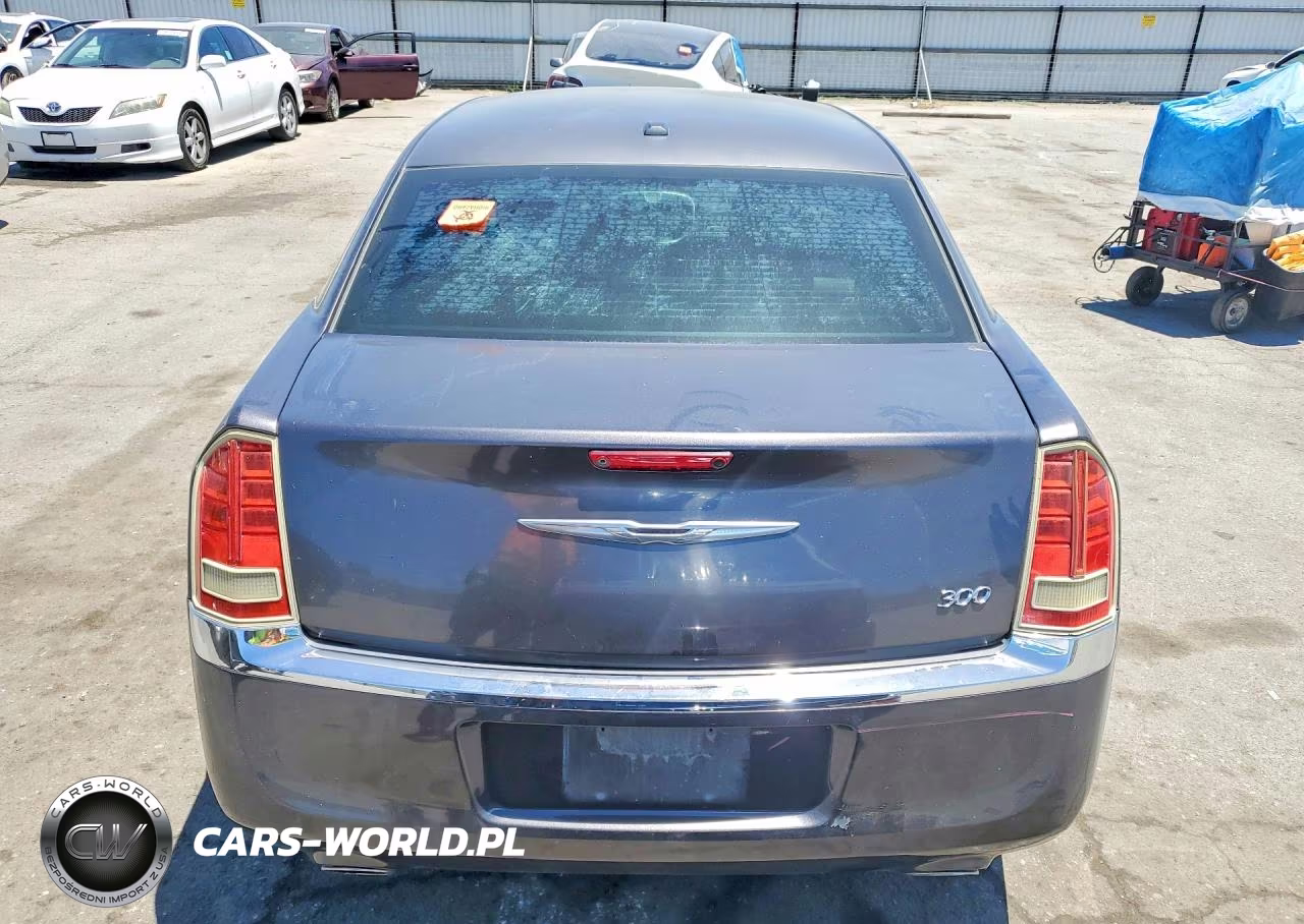 2014 Chrysler 300 VIN:2C3CCAAG3EH159818 - 6