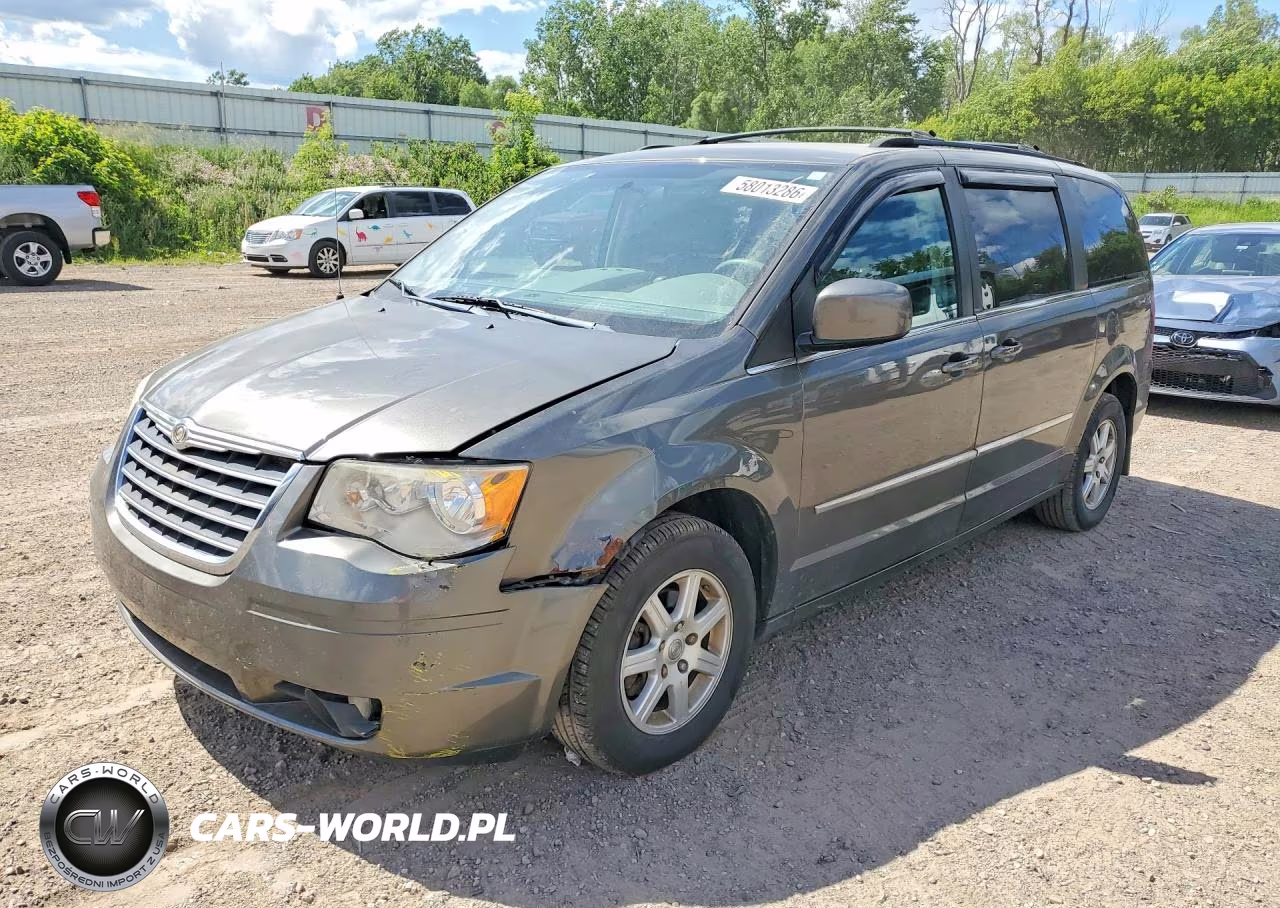 2010 Chrysler Town & Country Touring