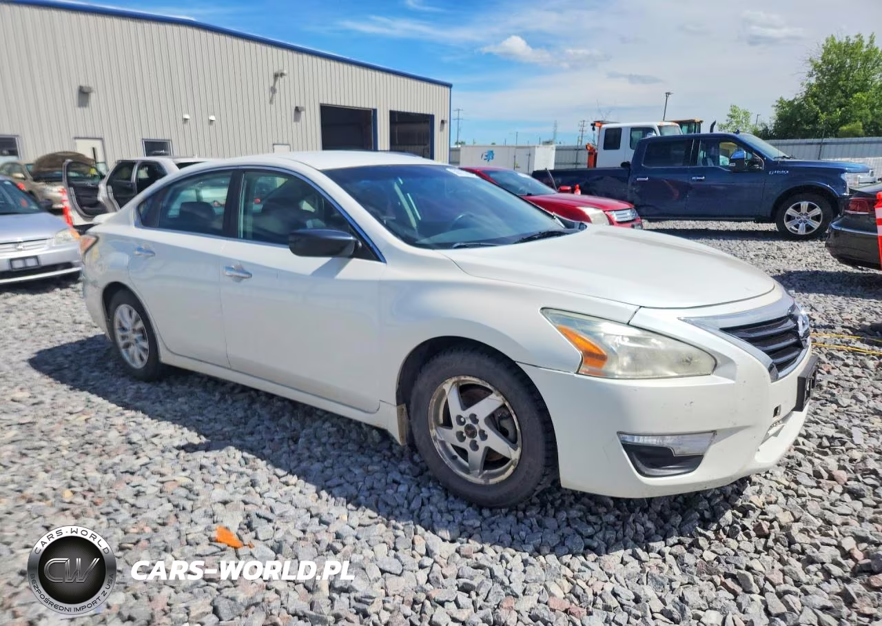 2014 Nissan Altima 2.5 S VIN:1N4AL3AP7EC157822 - 4