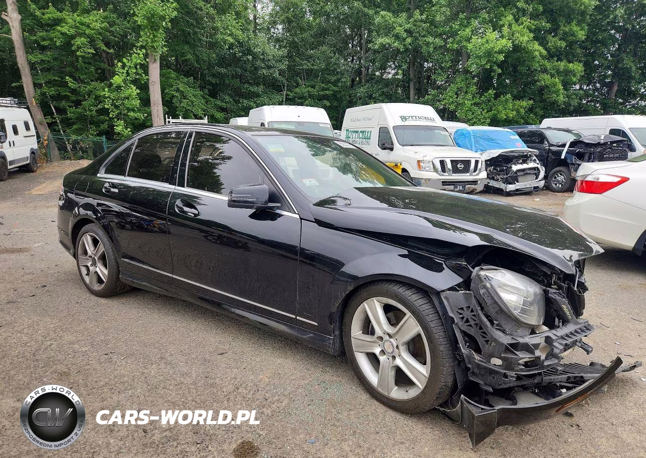 2011 Mercedes-Benz C 300 4Matic VIN:WDDGF8BB7BR182360 - 4