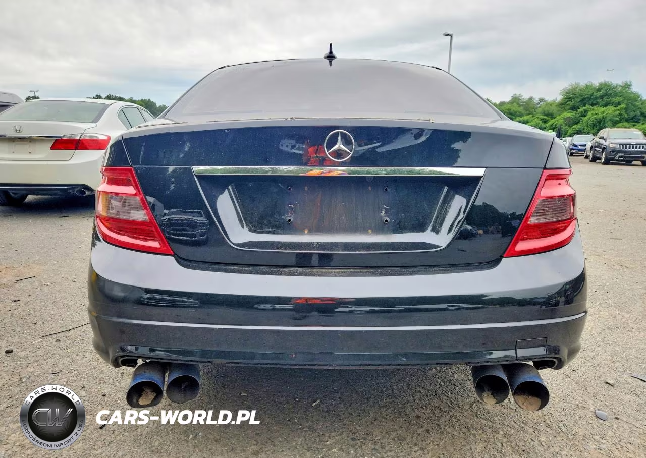 2011 Mercedes-Benz C 300 4Matic VIN:WDDGF8BB7BR182360 - 6