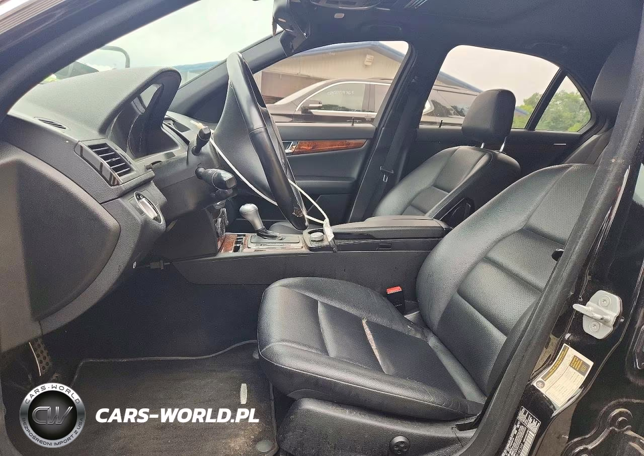 2011 Mercedes-Benz C 300 4Matic VIN:WDDGF8BB7BR182360 - 7