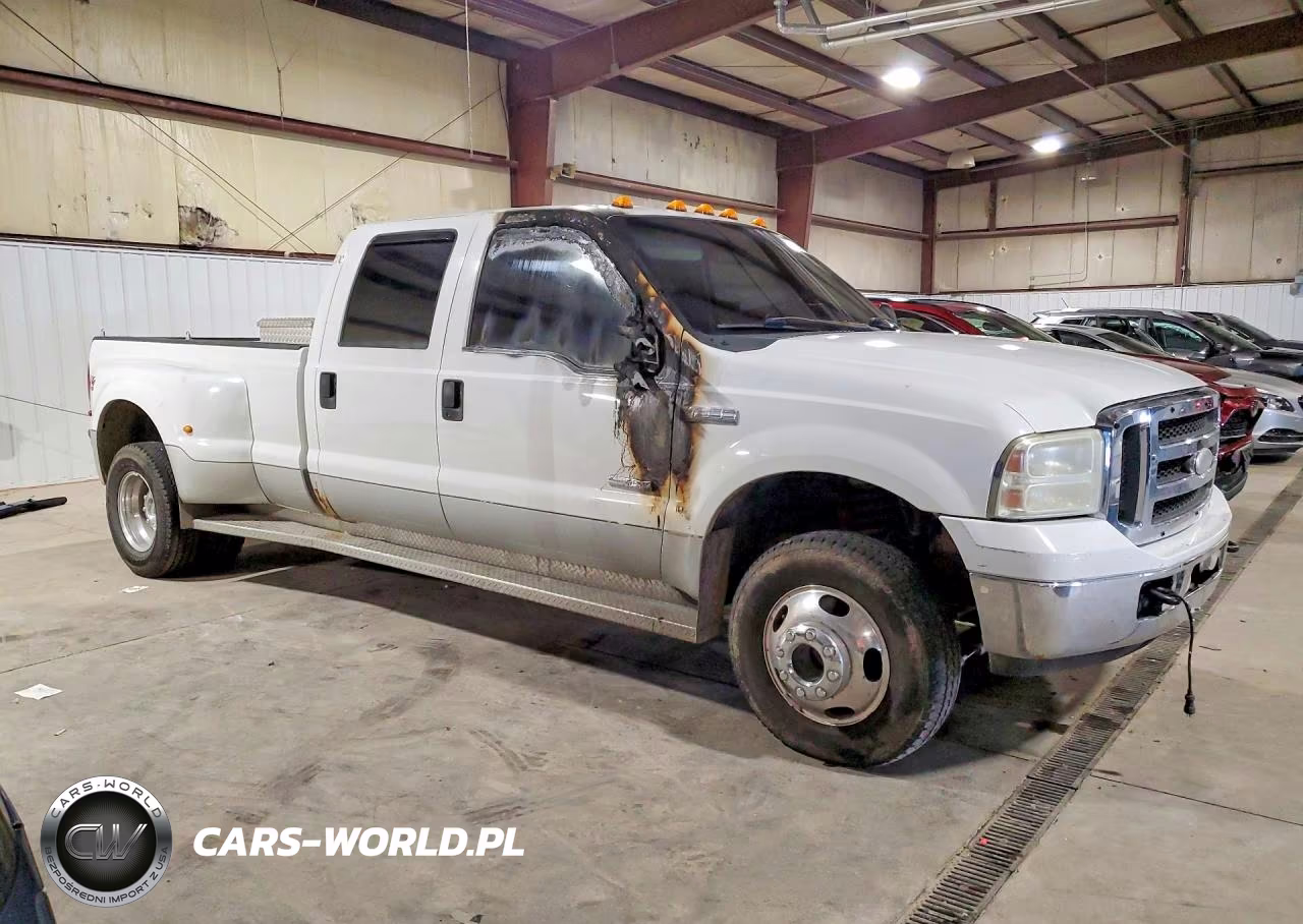2005 Ford F350 Super Duty VIN:1FTWW33P65EA62760 - 4