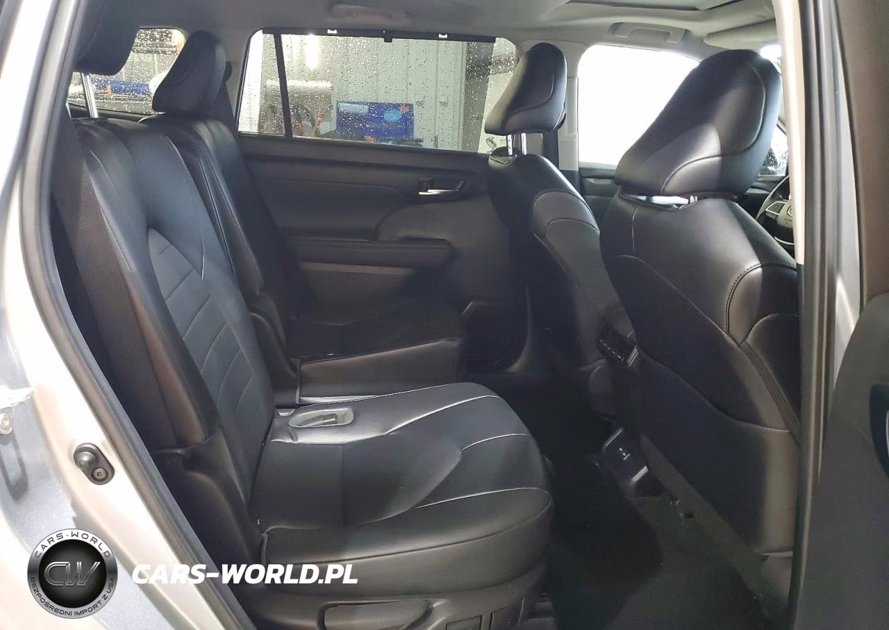 2022 Toyota Highlander Xle VIN:5TDHZRBH5NS163425 - 11