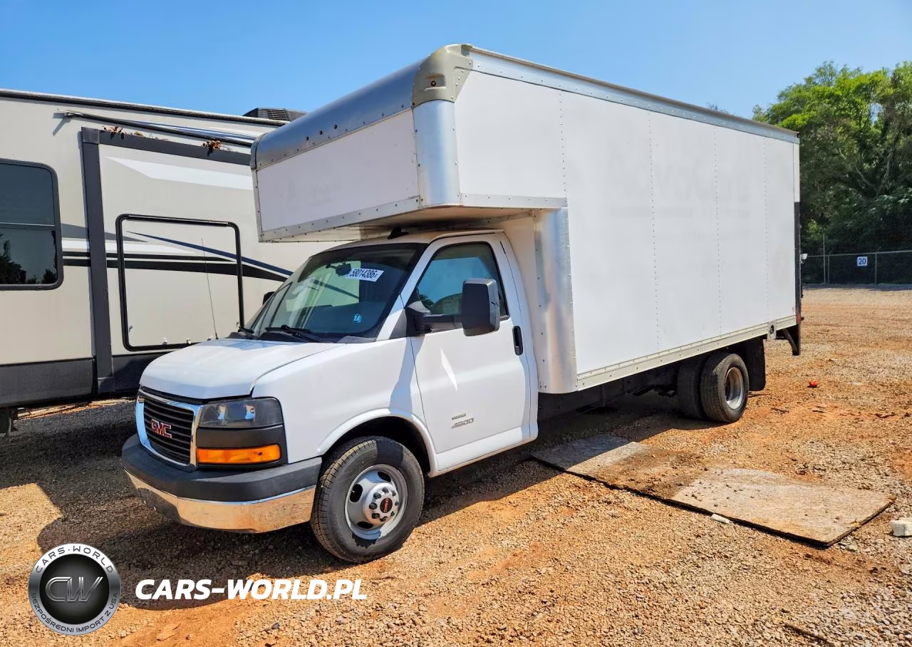 2018 GMC Savana Cutaway G4500