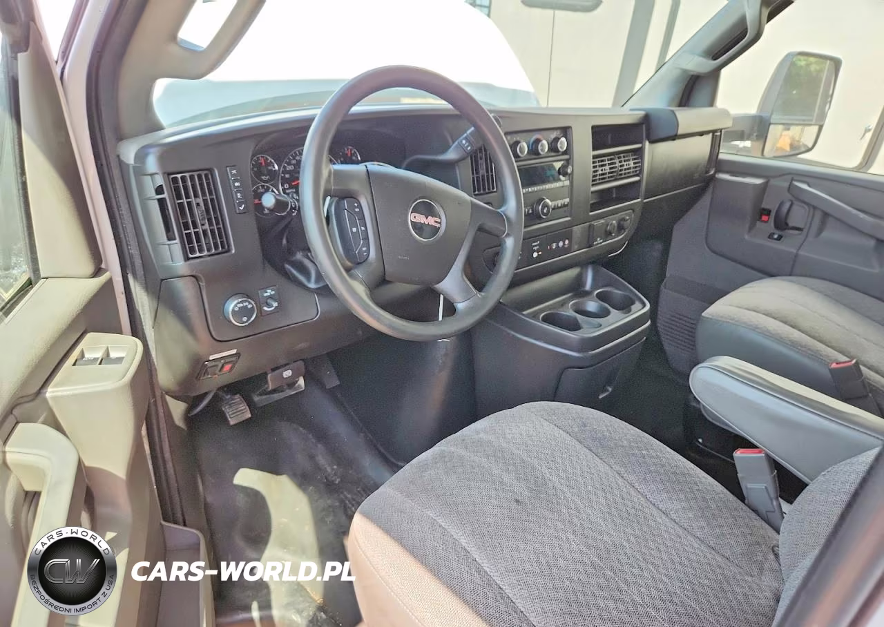 2018 GMC Savana Cutaway G4500 VIN:7GZ67VCGXJN001529 - 8