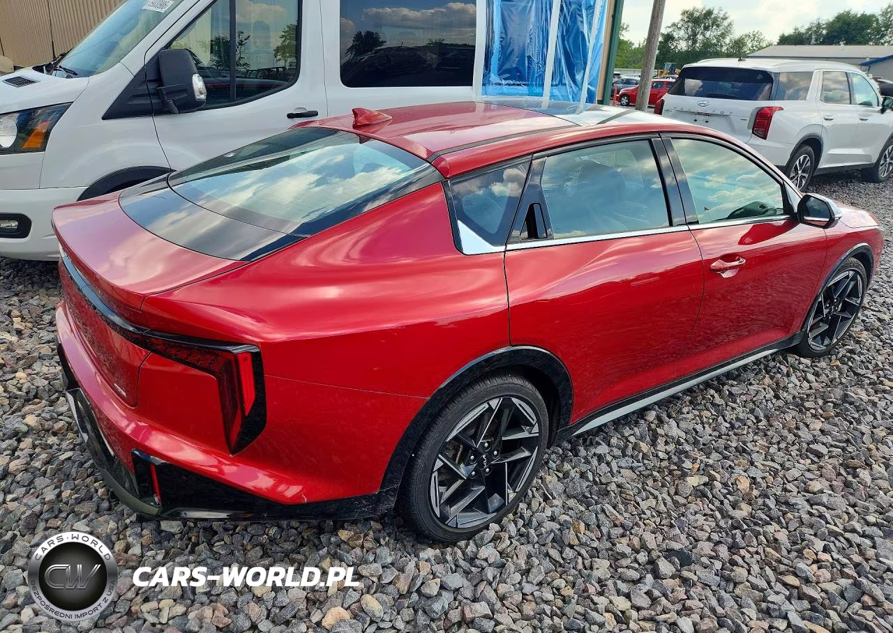 2025 Kia K4 Gt Line VIN:3KPFW4DE2SE043903 - 3